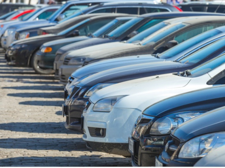 What’s the difference between a scrap car and a salvage car?